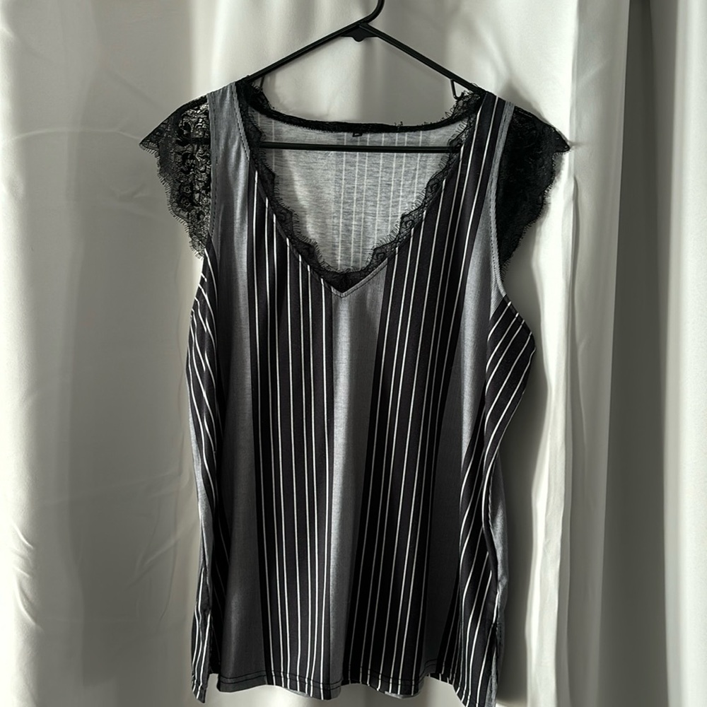 Lacy tank top!